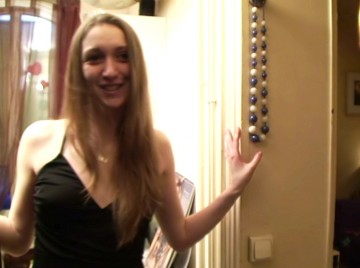 une jeune amatrice tourne une sex tape sans son copain !!