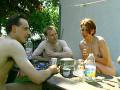 Il Offre De Trouer Son Epouse A Trois Potes