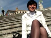 baiser une jeune Marseillaise de 20 ans