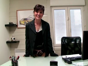 baiser une employ�e de banque