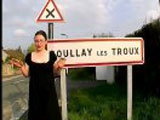 Sodomie sur le capot d'une voiture
