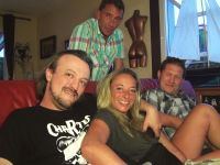 Epouse cochonne bais�e devant son mari