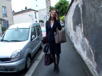 Enseignante niquée après les cours