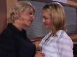 Une élève se fait abuser par sa vieille prof